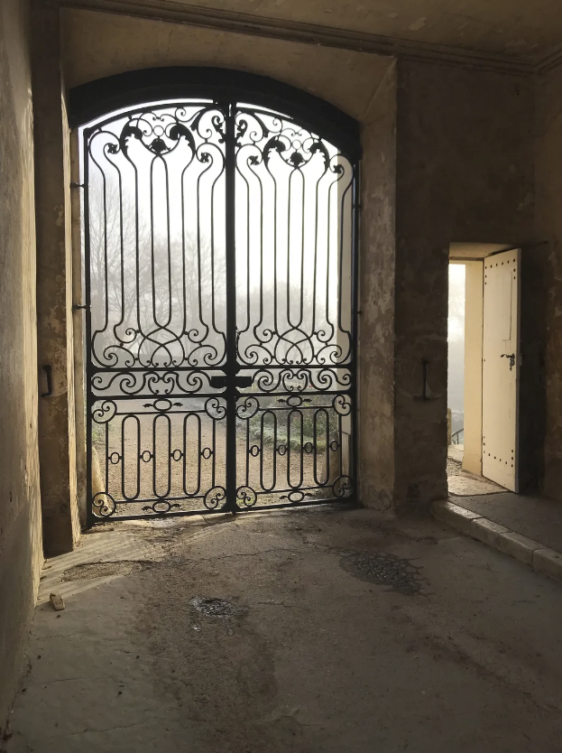 Porte entrée cour intérieure